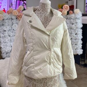 GAP Cream Puffer Jacket